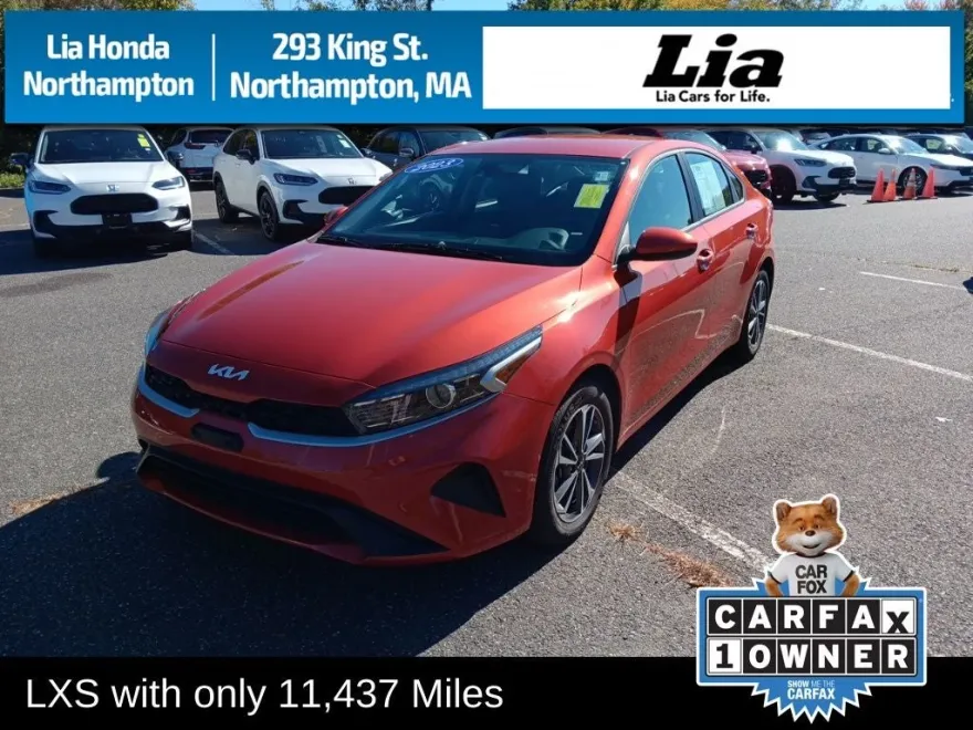 2023 Kia Forte LXS photo 1
