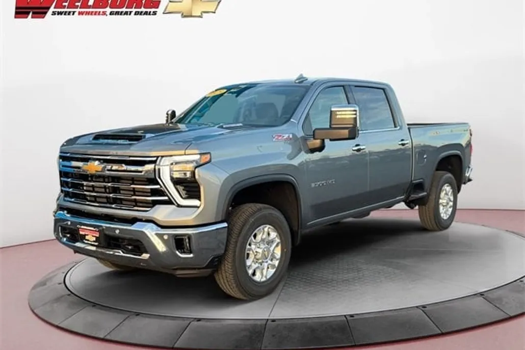 2025 Chevrolet Silverado 3500HD LTZ photo 1