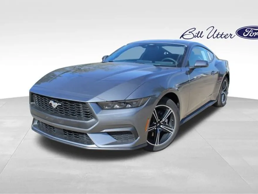 2025 Ford Mustang photo 1