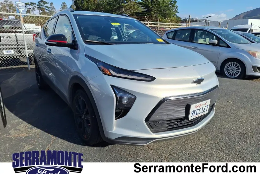 2023 Chevrolet Bolt EUV photo 1