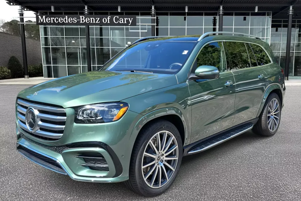 2026 Mercedes Benz GLS 450 4MATIC photo 1