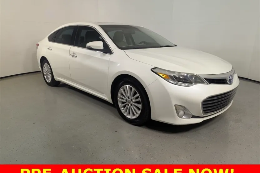 2014 Toyota Avalon Hybrid XLE Premium photo 1