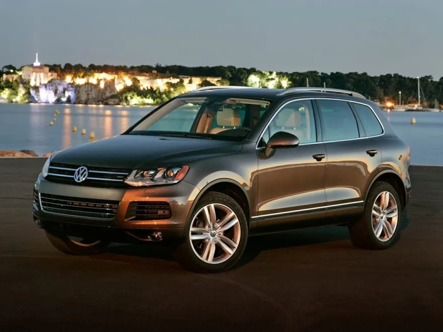 2012 Volkswagen Touareg V6 TDI Lux photo 1