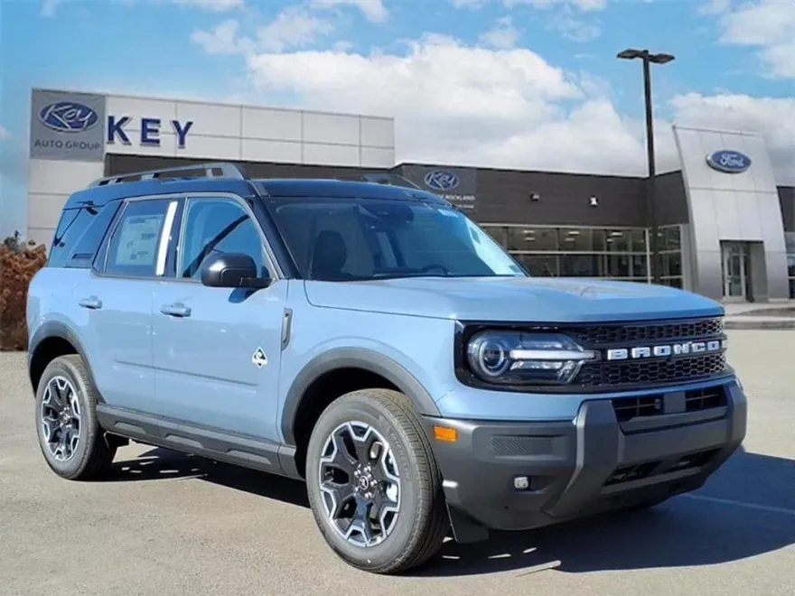 2025 Ford Bronco Sport Outer Banks photo 1
