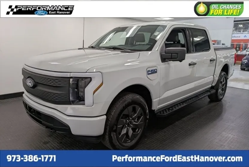 2024 Ford F-150 Lightning XLT photo 1
