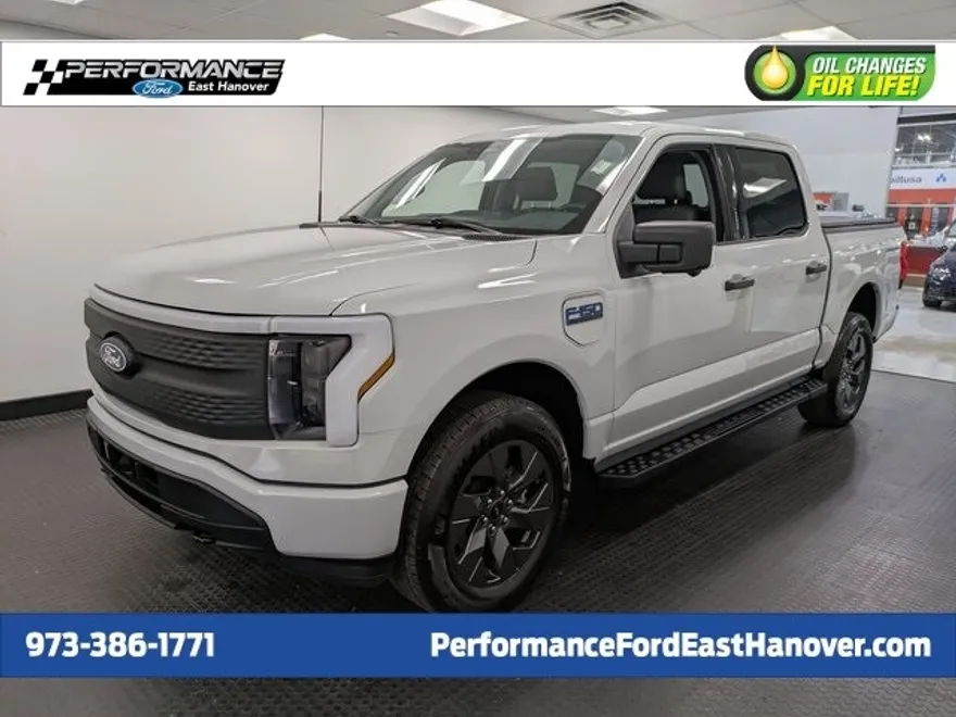 2024 Ford F-150 Lightning XLT photo 1