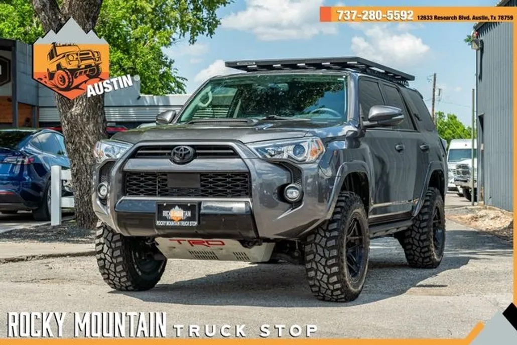 2021 Toyota 4Runner TRD Off-Road Premium photo 1
