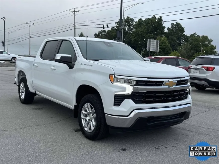 2023 Chevrolet Silverado 1500 LT photo 1