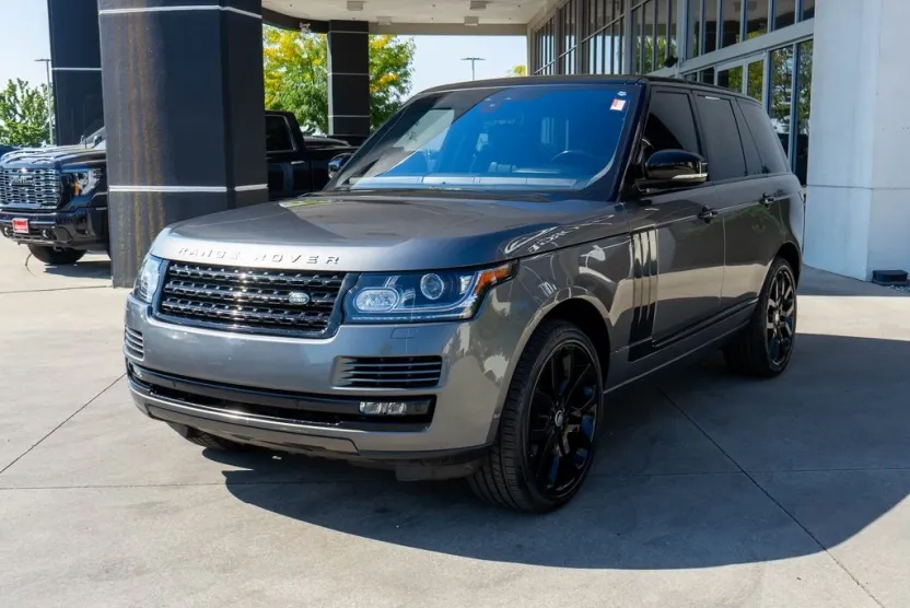 2017 Land Rover Range Rover SuperCharged photo 1