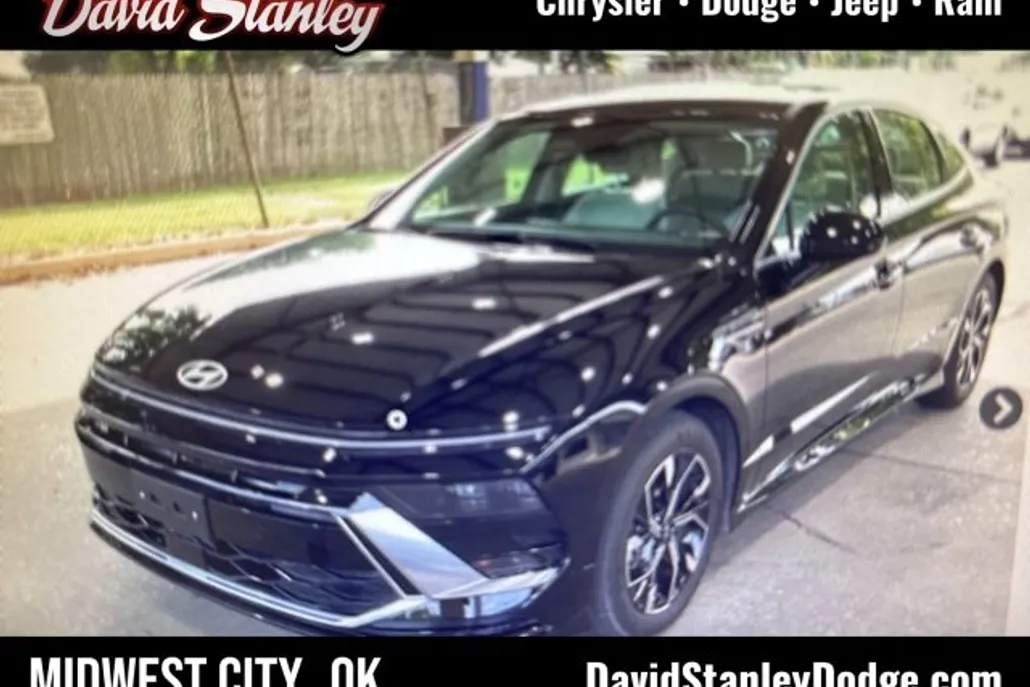 2025 Hyundai Sonata SEL photo 1