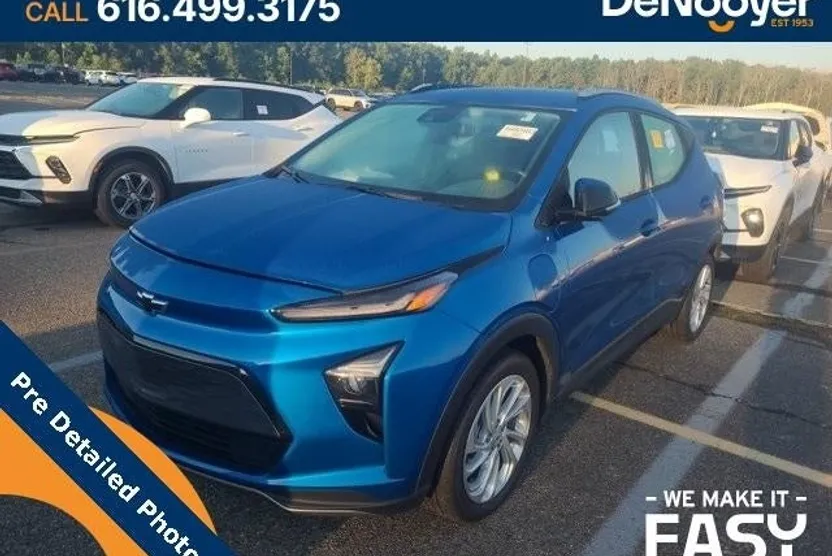 2023 Chevrolet Bolt EUV photo 1