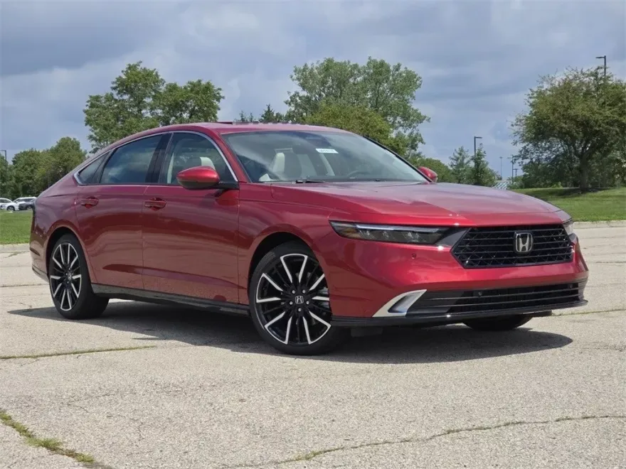 2025 Honda Accord Touring photo 1