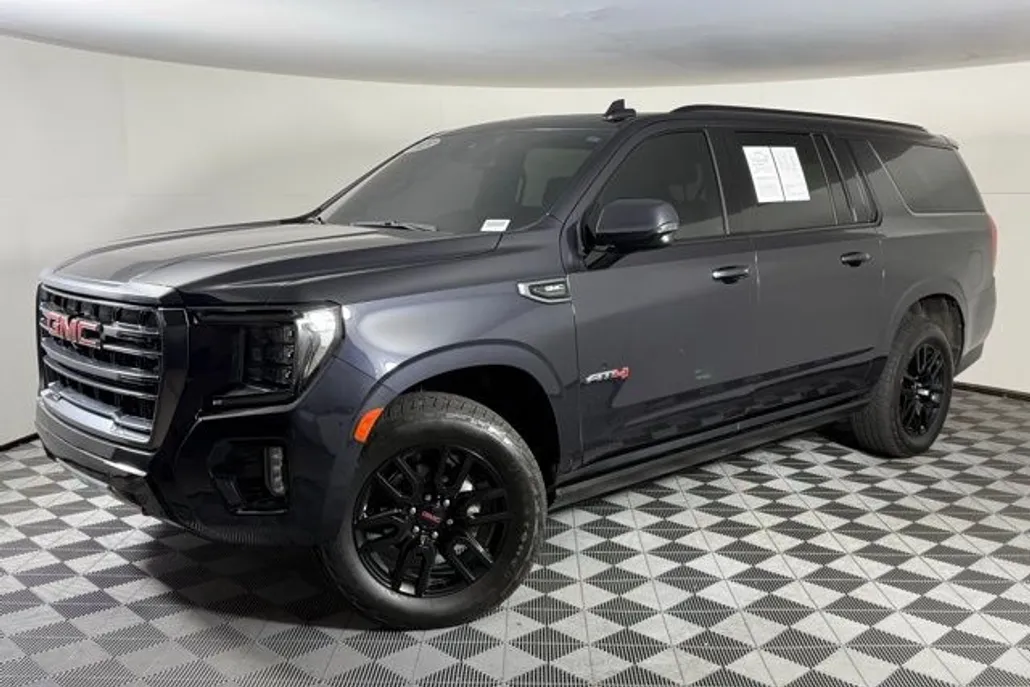 2023 Gmc Yukon XL AT4 photo 1