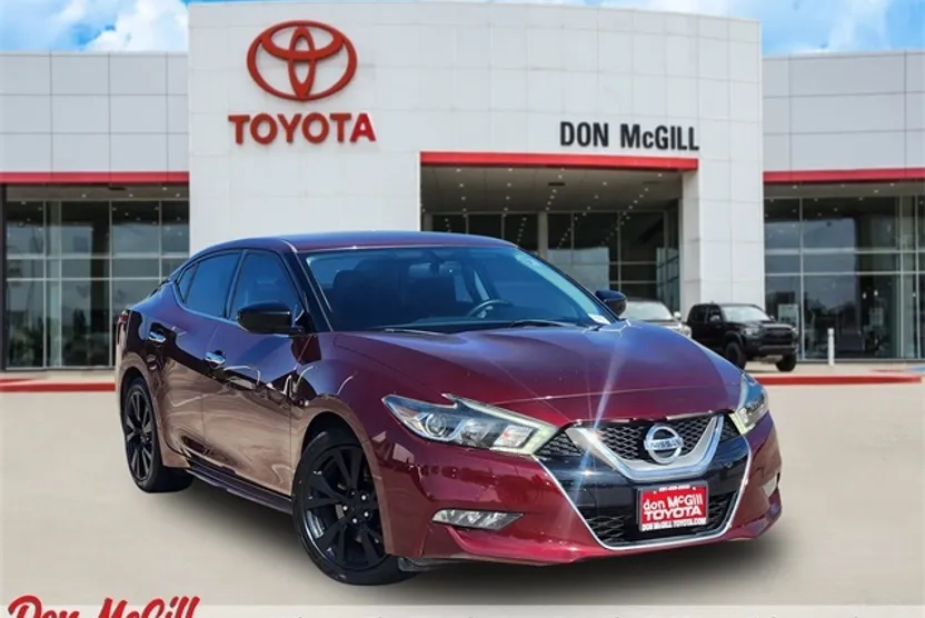 2017 Nissan Maxima S photo 1