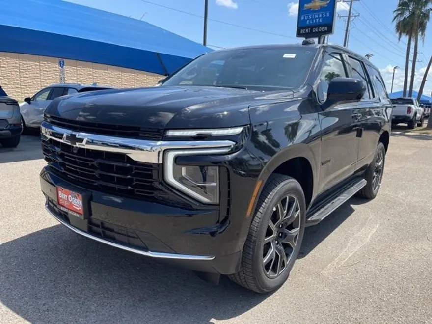 2025 Chevrolet Tahoe LS photo 1