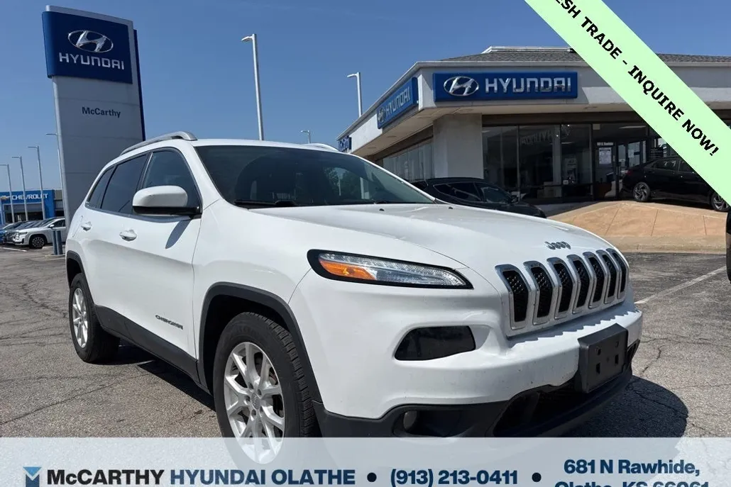 2016 Jeep Cherokee Latitude photo 1