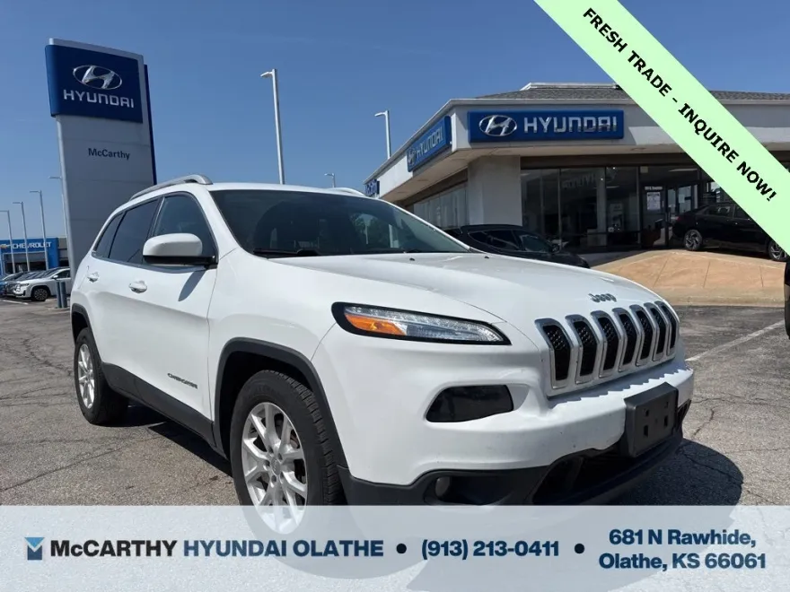 2016 Jeep Cherokee Latitude photo 1