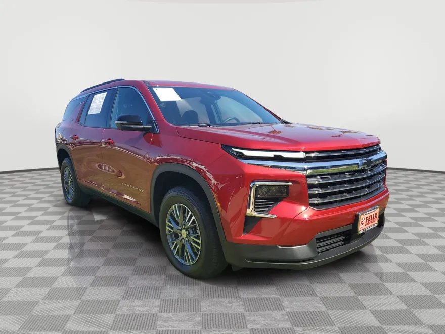 2025 Chevrolet Traverse photo 1