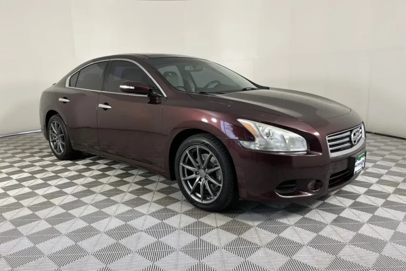 2014 Nissan Maxima SV Premium photo 1