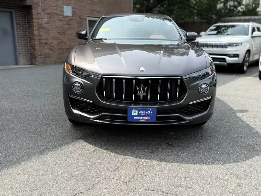 2022 Maserati Levante GT photo 1