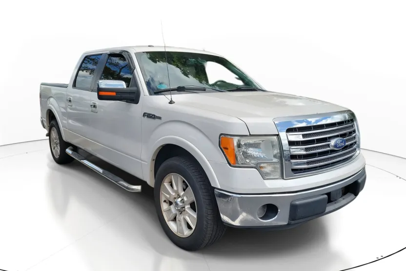 2013 Ford F-150 Lariat photo 1