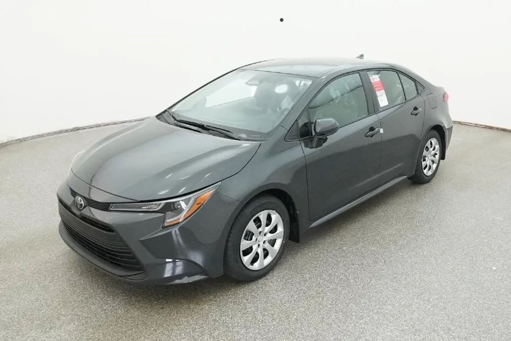 2026 Toyota Corolla LE photo 1