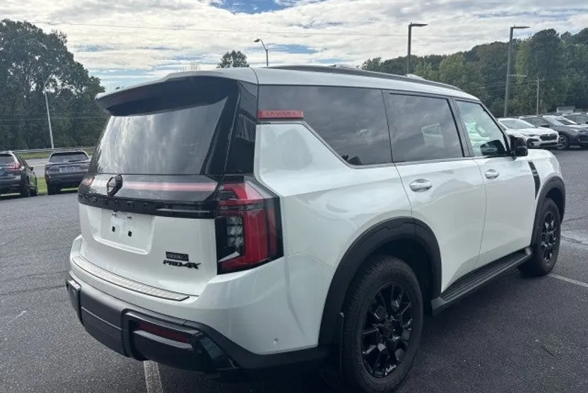 2025 Nissan Armada photo 1
