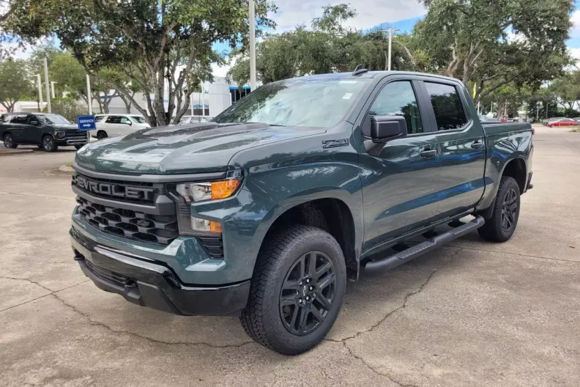 2026 Chevrolet Silverado 1500 Custom Trail Boss photo 1