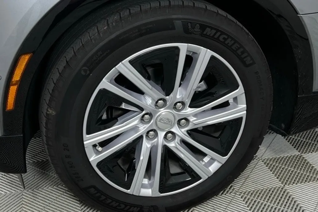 2024 Cadillac Lyriq Tech photo 1