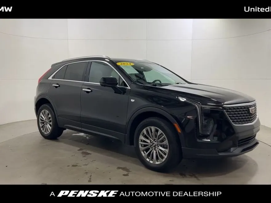 2024 Cadillac XT4 Premium Luxury photo 1
