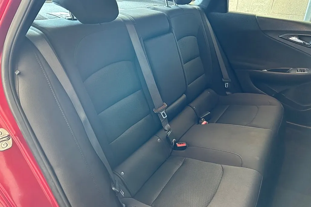2024 Chevrolet Malibu 1LT photo 1