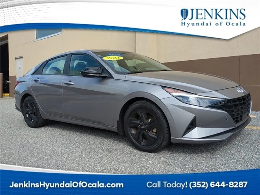 2021 Hyundai Elantra SEL photo 1