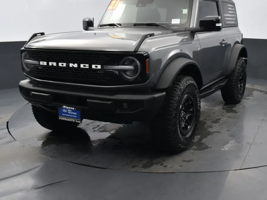 2021 Ford Bronco Base photo 1