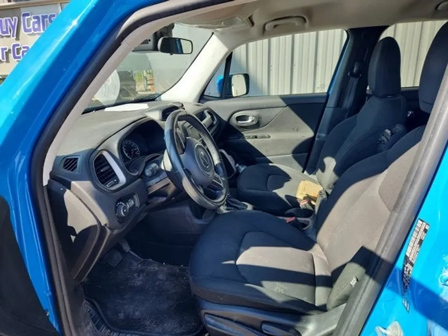 2015 Jeep Renegade Latitude photo 1