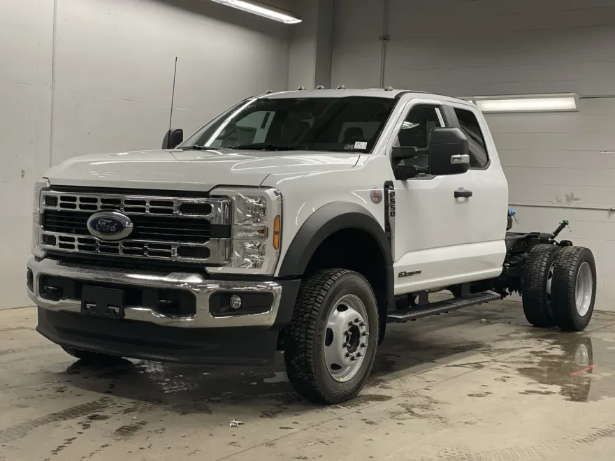2024 Ford F-550 XL photo 1