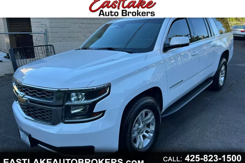 2020 Chevrolet Suburban LT photo 1