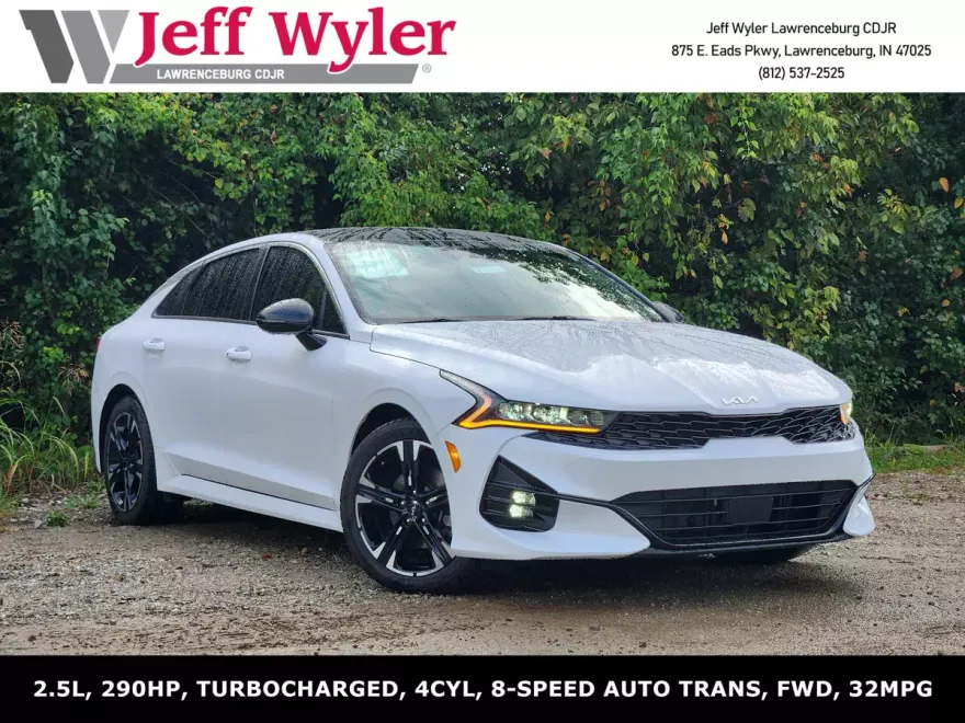 2023 Kia K5 GT-Line photo 1