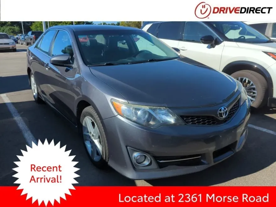 2014 Toyota Camry SE photo 1