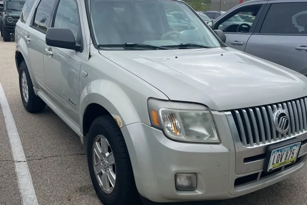 2008 Mercury Mariner Luxury photo 1