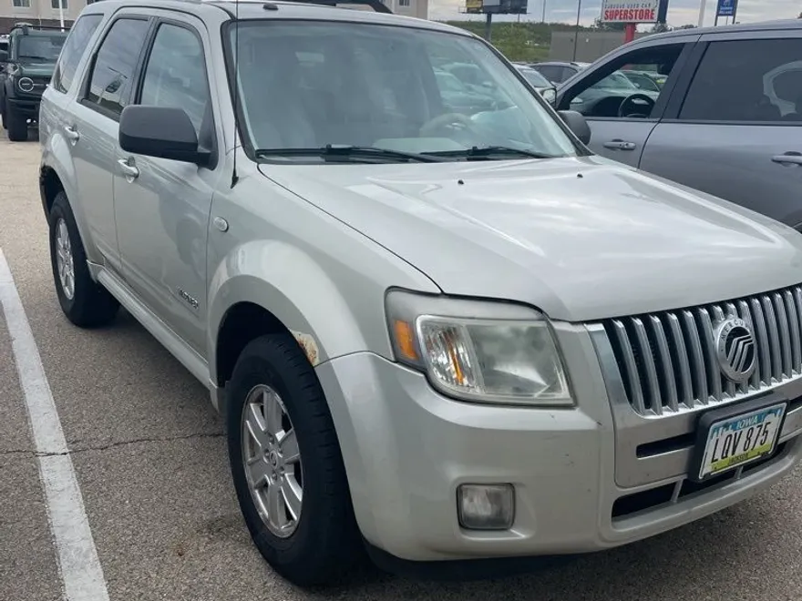 2008 Mercury Mariner Luxury photo 1