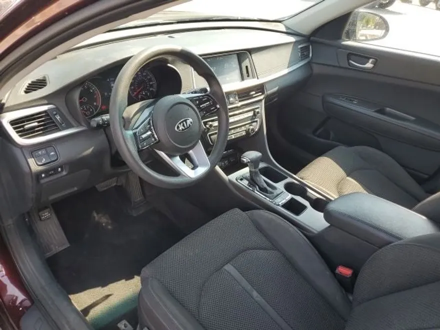 2020 Kia Optima LX photo 1