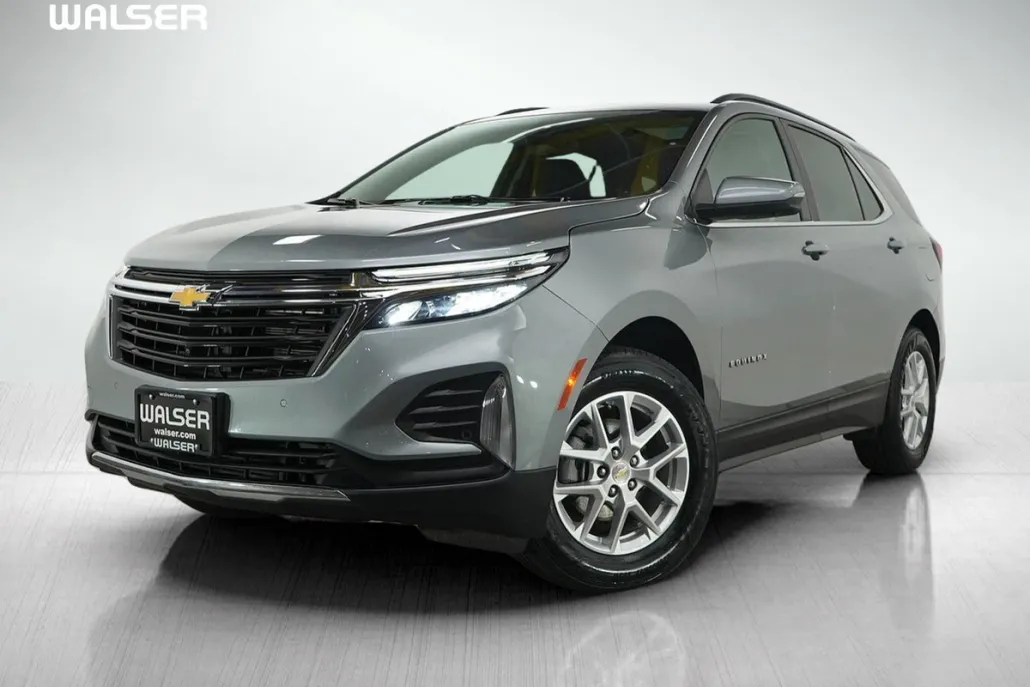 2024 Chevrolet Equinox LT photo 1