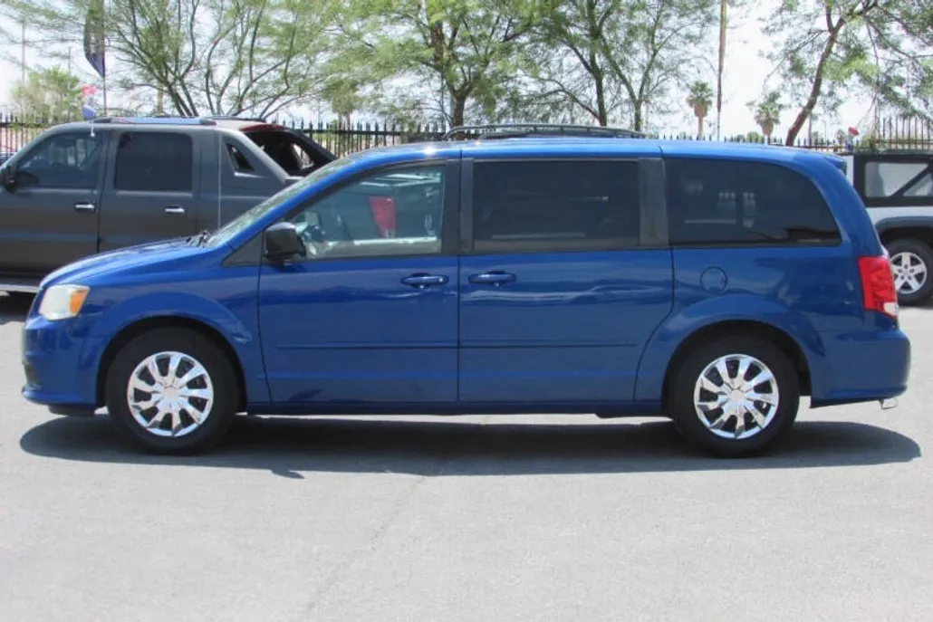 2013 Dodge Grand Caravan SE photo 1