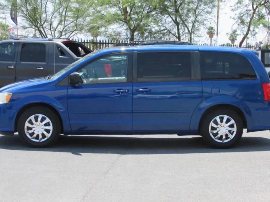 2013 Dodge Grand Caravan SE photo 1