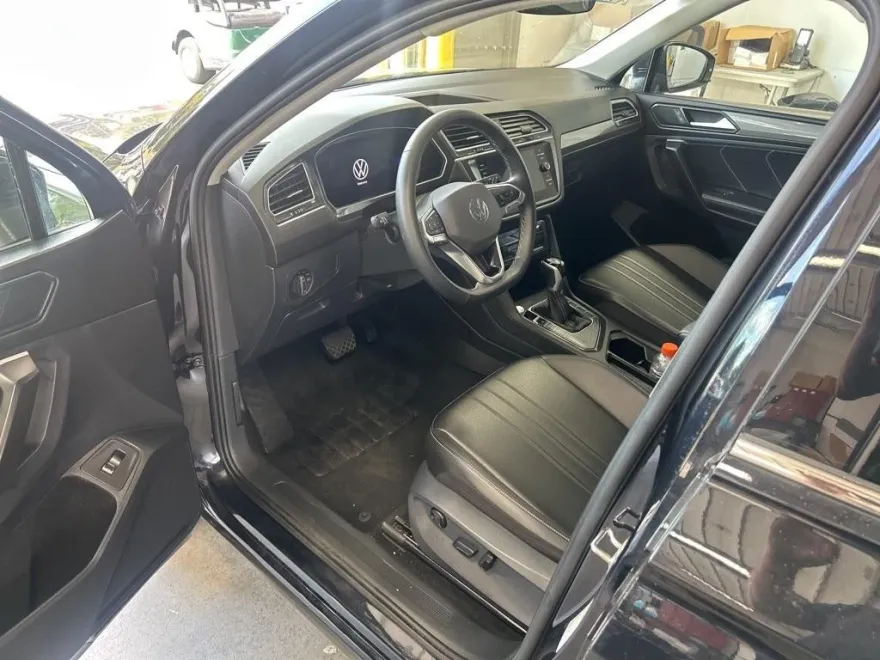 2024 Volkswagen Tiguan SE Wolfsburg Edition photo 1