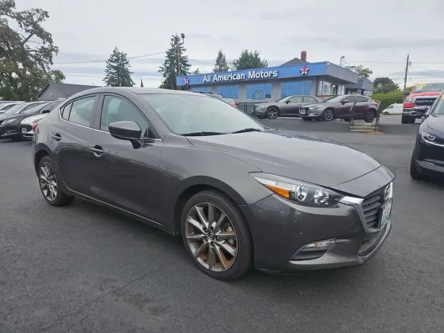2018 Mazda Mazda3 Touring photo 1