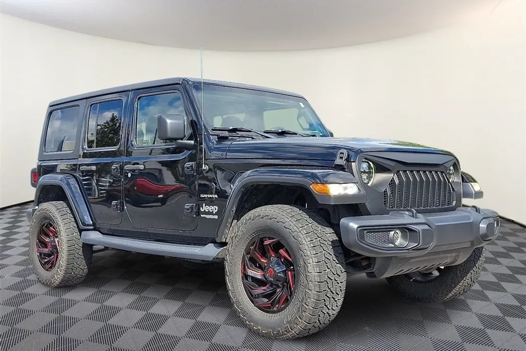 2018 Jeep Wrangler Unlimited Sahara photo 1