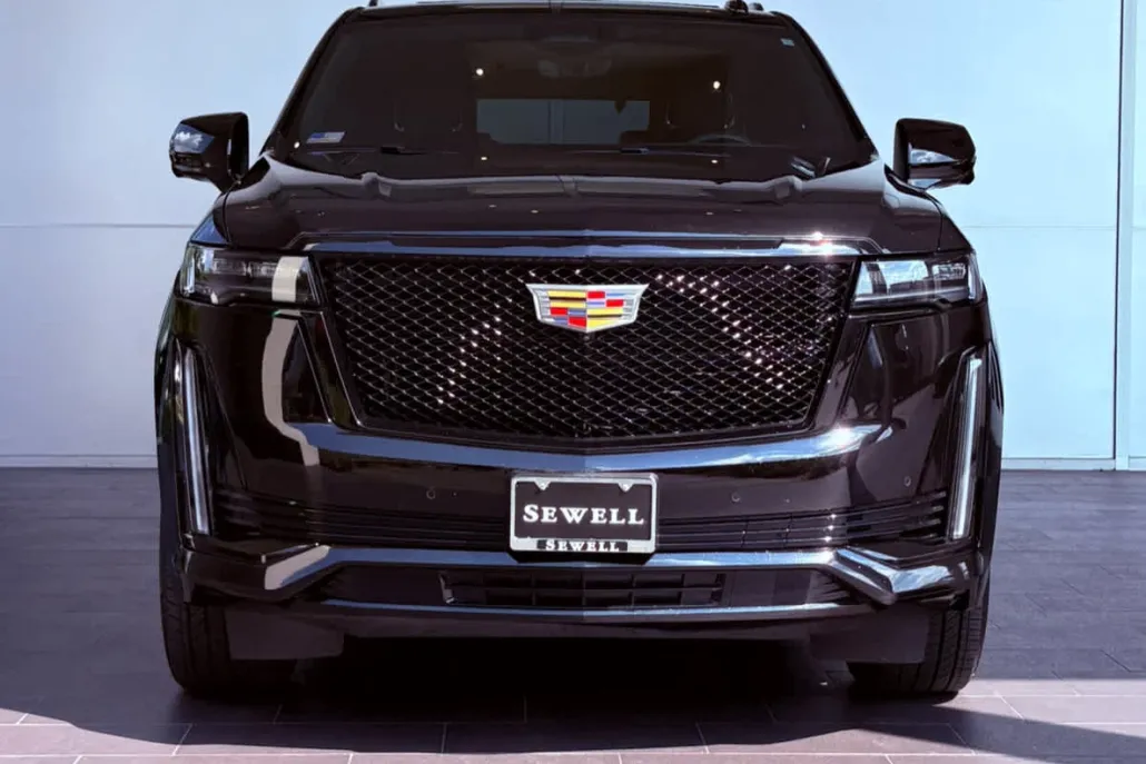 2024 Cadillac Escalade Sport photo 1
