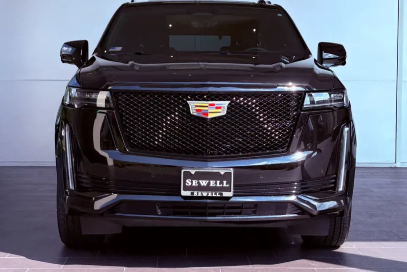 2024 Cadillac Escalade Sport photo 1