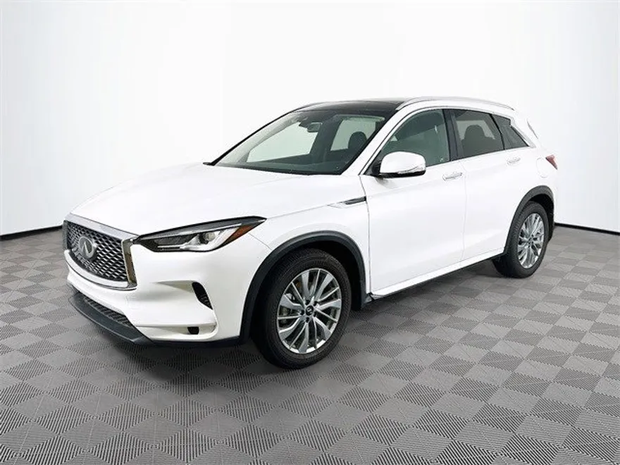 2023 Infiniti QX50 Luxe AWD photo 1